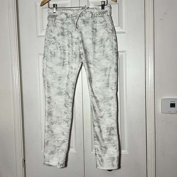 Flog Camo Highwaist Pant 28 - Picture 3 of 11